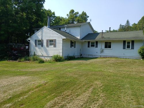 18073 Sharon Valley Rd, Manchester, MI, 48158-9526 | Card Image