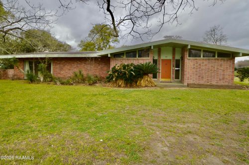 1915 N River Oaks Dr, Abbeville, LA, 70510-2212 | Card Image