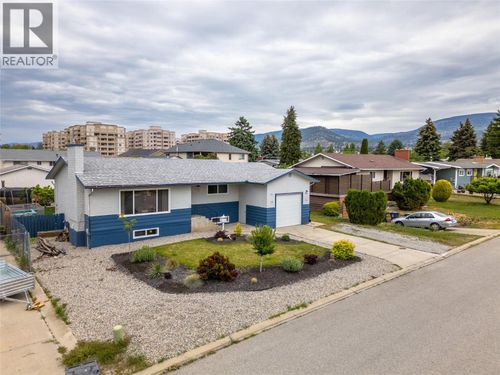 165 Mcculloch Drive, Penticton, BC, V2A3P6 | Card Image