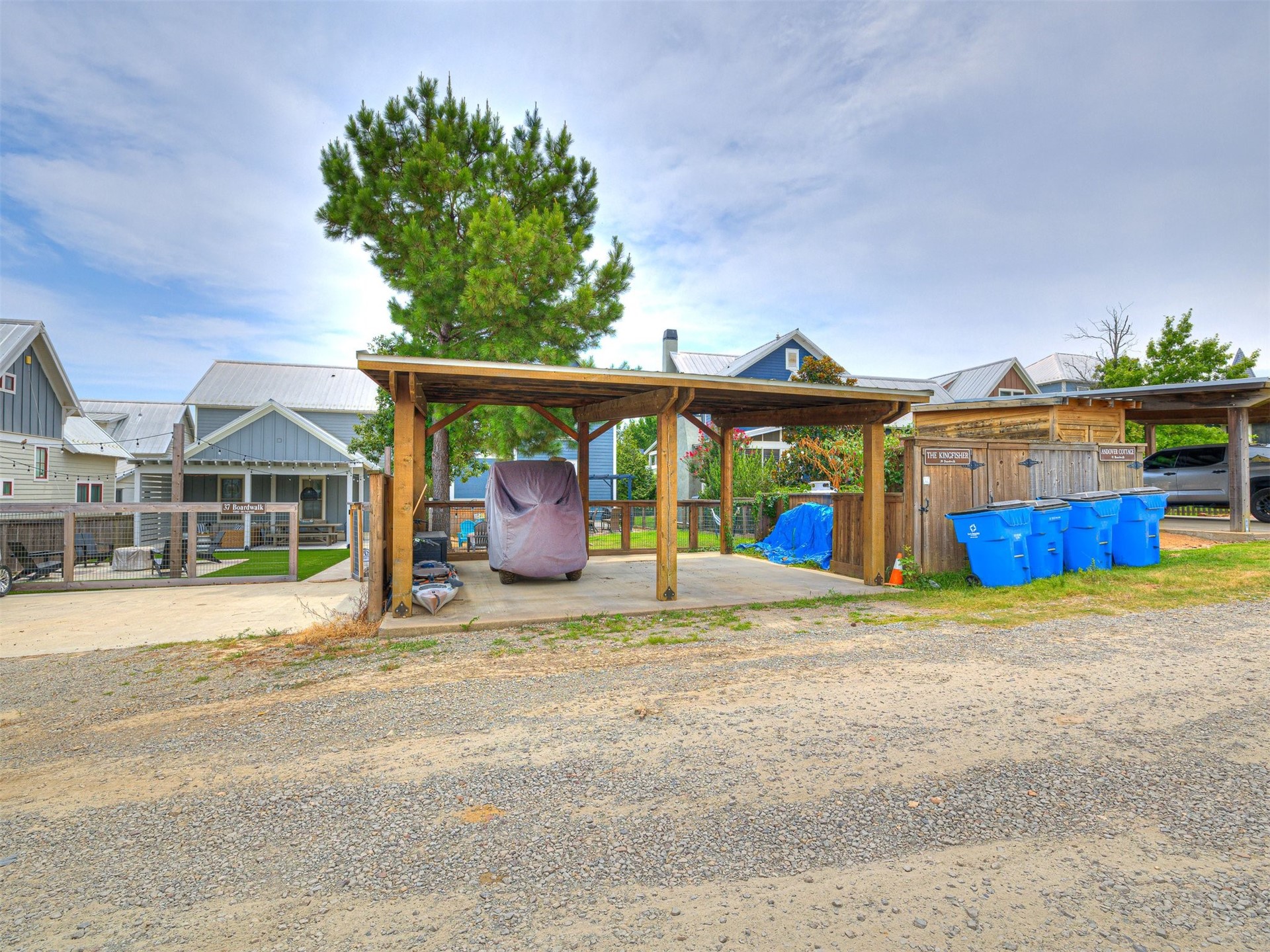 Residential Lease in Carlton Landing