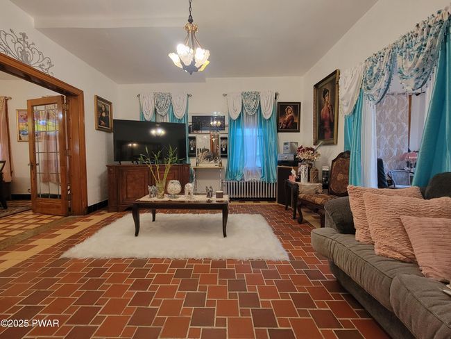 Living Room | Image 5