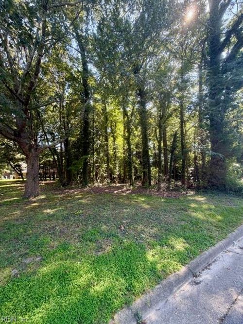 38 Salt Pond Rd, Hampton, VA, 23664-1736 | Card Image