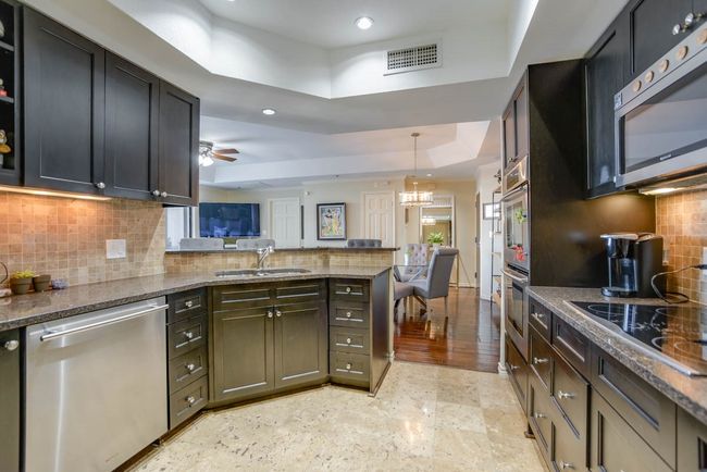 APT-805 - 5909 Luther Ln, Condo with 2 bedrooms, 2 bathrooms and null parking in Dallas TX | Image 5