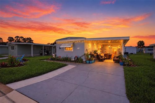 39 Hawaiian Way, LEESBURG, FL, 34788-8796 | Card Image