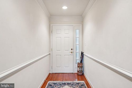 817 Oak Knoll Ter, ROCKVILLE, MD, 20850-8702 | Card Image