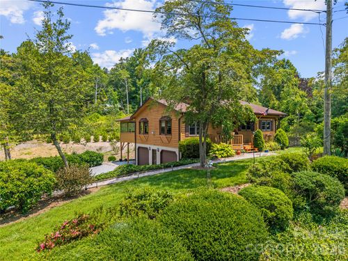 6 Kendra Rd, Hendersonville, NC, 28792-8218 | Card Image