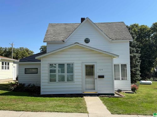 209 Oak St, Moorhead, IA, 51558-3031 | Card Image