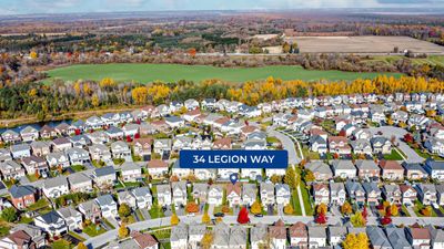 34 Legion Way, House other with 1 bedrooms, 3 bathrooms and 3 parking in Angus ON | Image 2