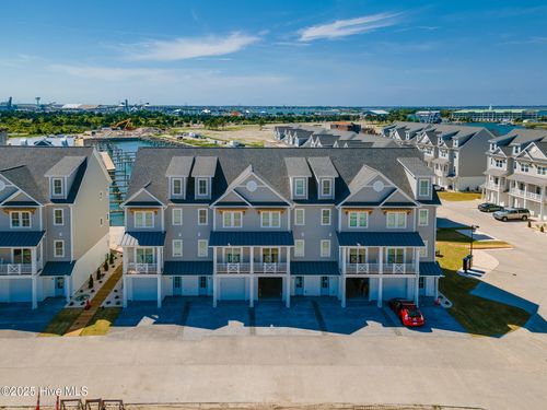 32-200 Olde Towne Yacht Club Dr, Beaufort, NC, 28516-1124 | Card Image