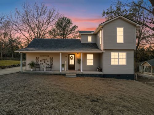 204 E Berkley Cir, Lewisburg, TN, 37091-3710 | Card Image