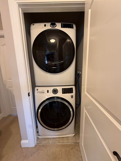 unit-5-30 Brook St, Derry, NH, 03038-3621 | Card Image