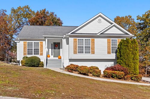 6183 Gibbs Ln, Ooltewah, TN, 37363-5517 | Card Image