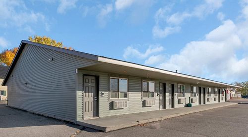 315 Meeker Ave E, Eden Valley, MN, 55329-1676 | Card Image