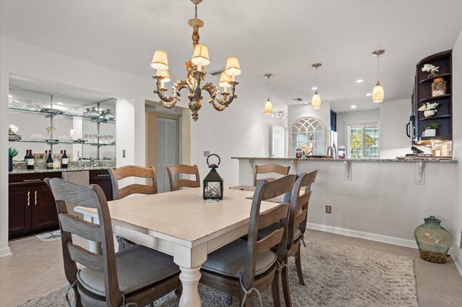 Dining Area | Image 11
