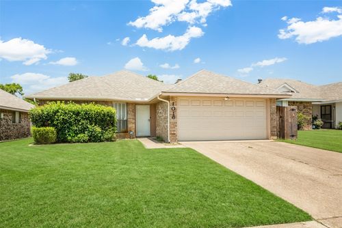 1016 Willowbrook Trail, Carrollton, TX, 75006 | Card Image