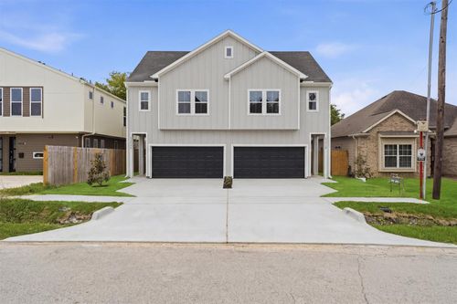 a-4354 Clover Street, Houston, TX, 77051 | Card Image