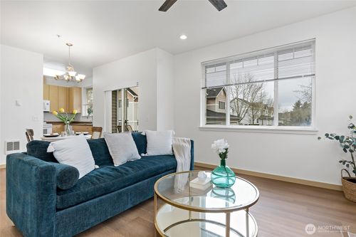 8c-6129 Lindsay Ave Se, Auburn, WA, 98092-8070 | Card Image
