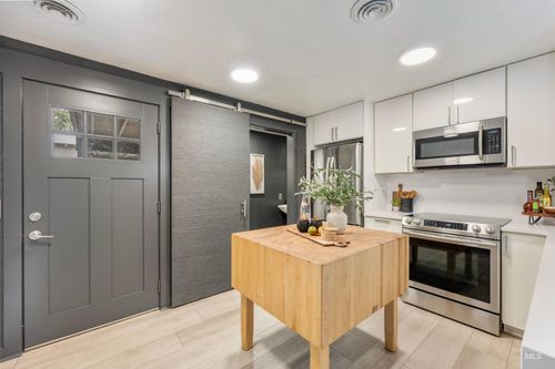 284 N Eagle Glen Ln, Eagle, ID, 83616 | Card Image