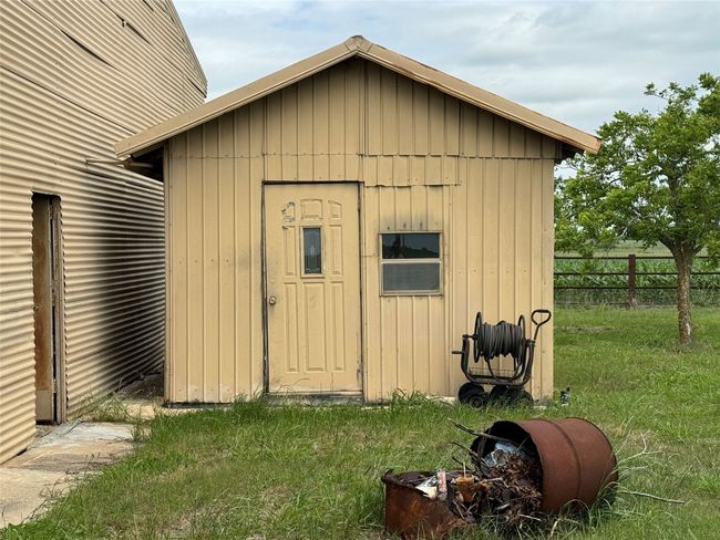 21000 Cameron Rd, Home with 0 bedrooms, 0 bathrooms and null parking in Coupland TX | Image 11