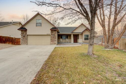 1010 N Rodeo St, Parma, ID, 83660-5582 | Card Image