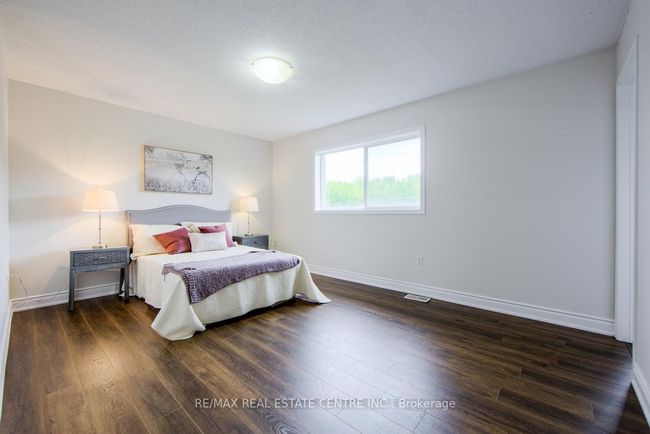 359 Bussel Cres, House attached with 3 bedrooms, 3 bathrooms and 1 parking in Milton ON | Image 24