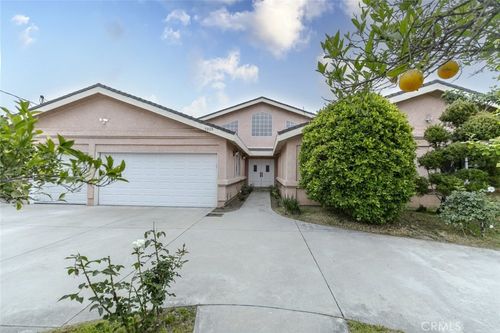 7928 Bellaire Ave, North Hollywood, CA, 91606-4473 | Card Image