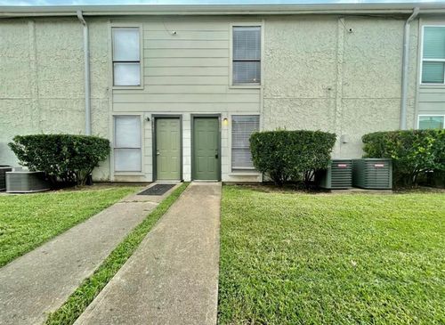 8719-8719 Village Of Fondren Dr, Houston, TX, 77071-2843 | Card Image