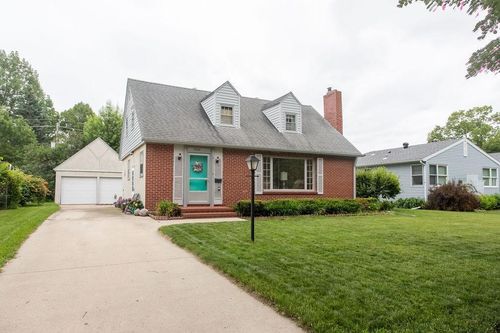 1245 1st St N, Fargo, ND, 58102-2718 | Card Image