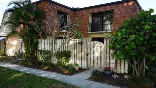 273-273 Arabian Rd, Palm Springs, FL, 33461-2162 | Card Image