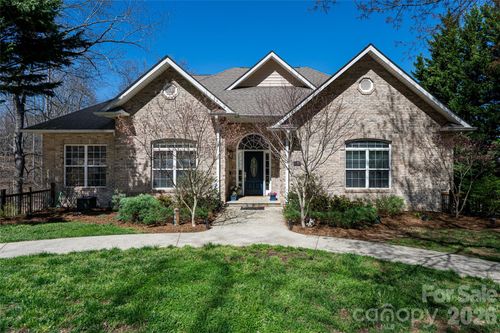 47 Timberwood Dr, Asheville, NC, 28806-5105 | Card Image