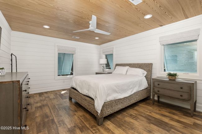 1408 Emerald Dr, House other with 3 bedrooms, 5 bathrooms and 1 parking in Emerald Isle NC | Image 26