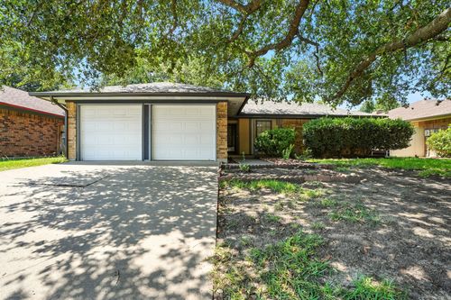7928 Camelot Rd, Fort Worth, TX, 76134-4872 | Card Image