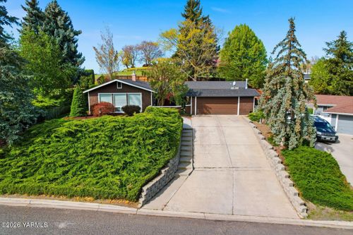 1704 Conover Dr, Yakima, WA, 98908-2038 | Card Image