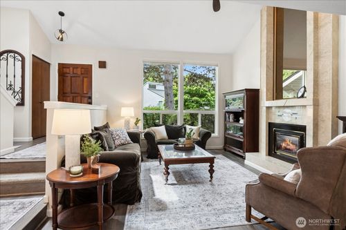 5a-12217 5th Pl W, Everett, WA, 98204-5645 | Card Image