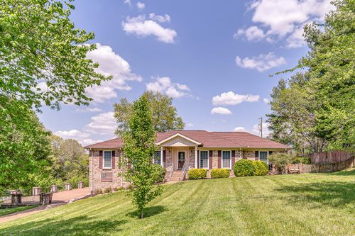 9503 Inavale Ln, Brentwood, TN, 37027-8215 | Card Image