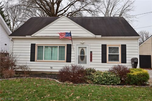 842 Grant Ave, Cuyahoga Falls, OH, 44221-4608 | Card Image