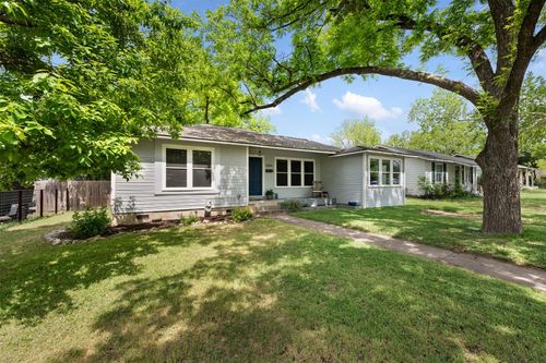 5804 Chesterfield Ave, Austin, TX, 78752-4516 | Card Image