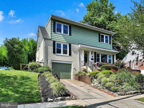 17 E Park Rd, READING, PA, 19609-1724 | Card Image