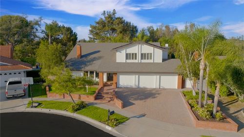916 N Malden Ave, Fullerton, CA, 92832-1237 | Card Image