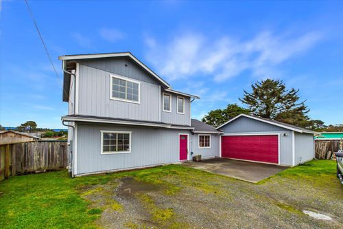 560 Baker Rd, McKinleyville, CA, 95519-6000 | Card Image