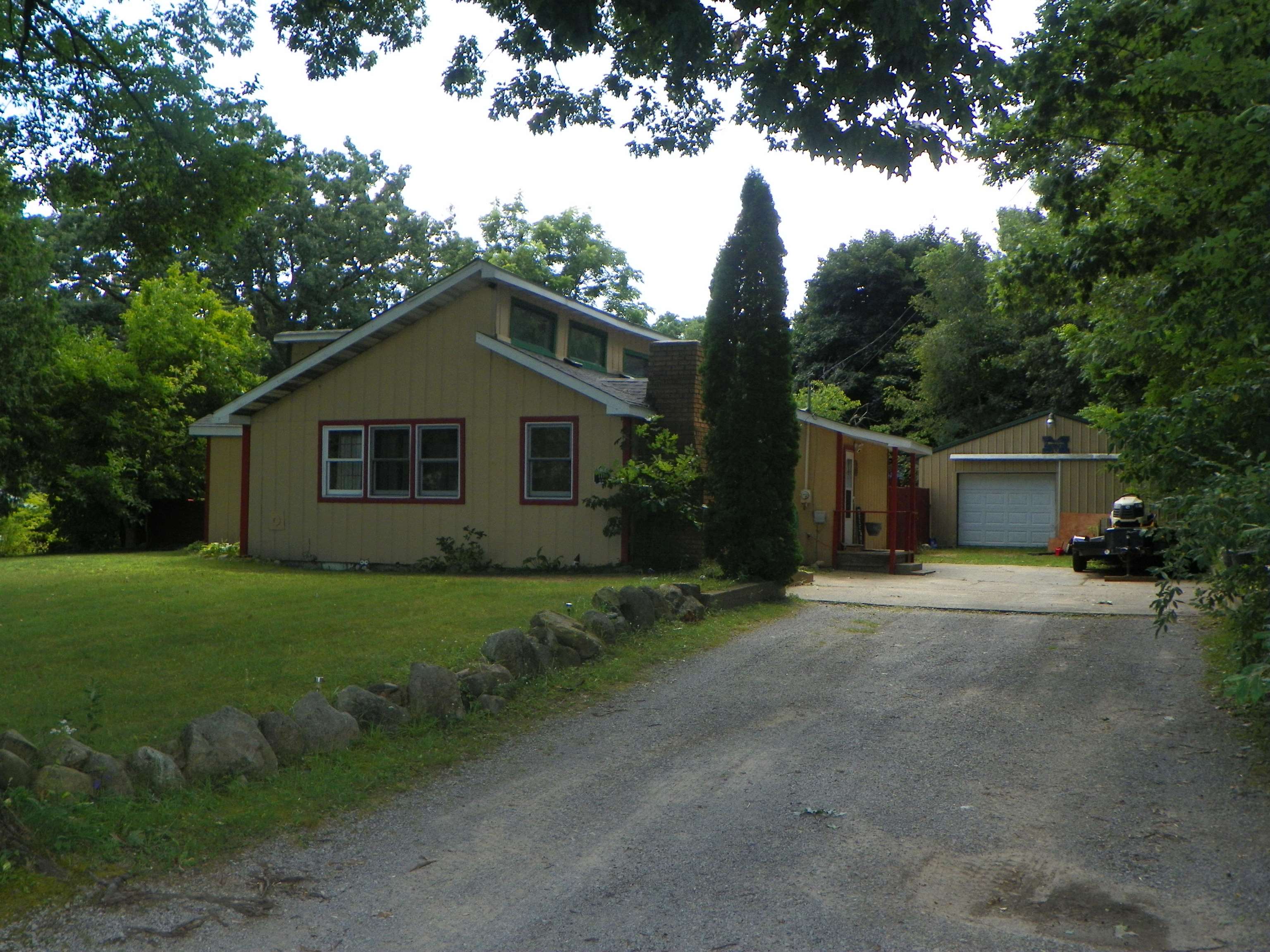 Elm St, Harrison, MI 48625