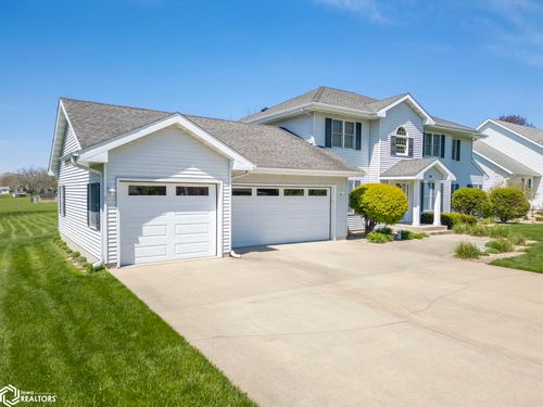 1530 S Kentucky Ave, Mason City, IA, 50401-6953 | Card Image