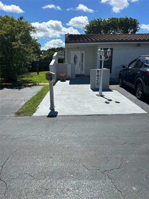 9426 Sw 6th Ln, Miami, FL, 33174-2161 | Card Image