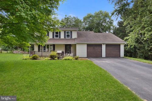 656 Juli Dr, NEW FREEDOM, PA, 17349-8541 | Card Image