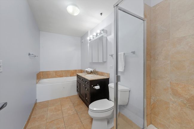APT-1301 - 330 W Grand Ave, Home with 2 bedrooms, 2 bathrooms and null parking in CHICAGO IL | Image 15