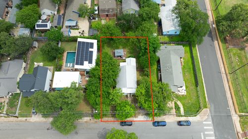 1121 Leona St, Austin, TX, 78702-2726 | Card Image