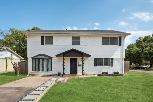 213 Harrington Cir, Duncanville, TX, 75116-4601 | Card Image
