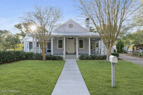 103 Hackett Ln, Pass Christian, MS, 39571-4603 | Card Image