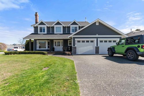 6748 Henry St, Chilliwack, BC, V2R2Z9 | Card Image