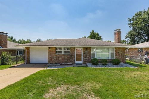 9108 Brownridge Dr, Overland, MO, 63114-5626 | Card Image